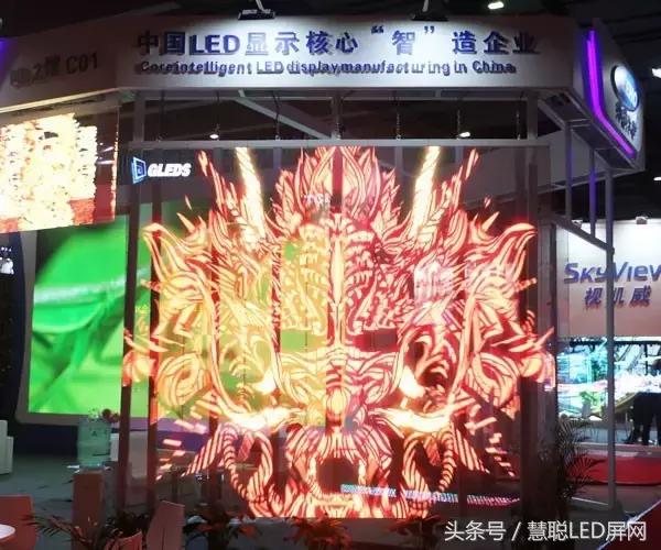 LED透明屏大步迈进商显市场!有雄起之势也有难言之隐? LED透明屏大步迈进商显市场!有雄起之势也有难言之隐?