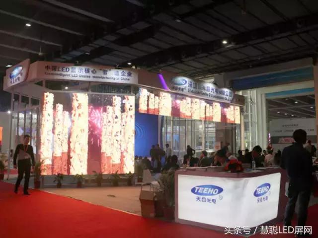 LED显示屏企业这是要准备与“玻璃”杠上了? LED显示屏企业这是要准备与“玻璃”杠上了?