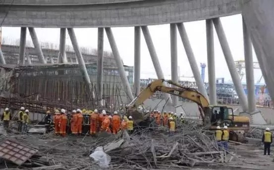 江西电厂倒塌事故警示录:LED屏行业操之过急非死必伤! 江西电厂倒塌事故警示录:LED屏行业操之过急非死必伤!