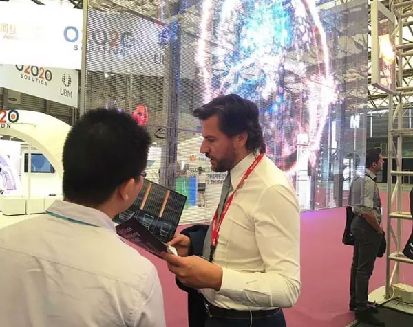 壹品光电LED智慧透明屏租赁系列 引领行业租赁潮流