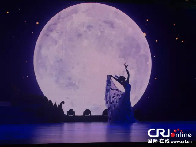 国家副主席李源潮都对外援助LED显示屏了