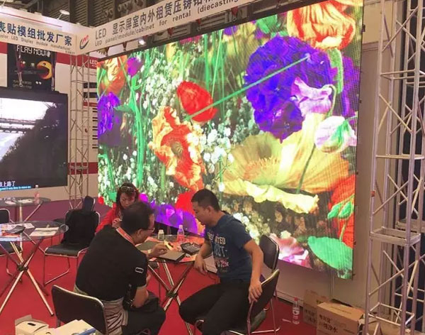 依托户外全彩系列 明昌光电做“走出去”的实力派