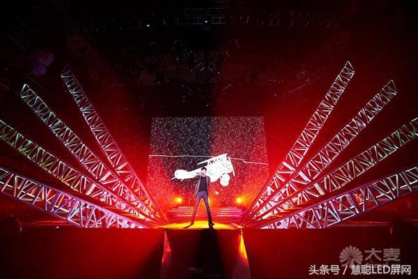 张杰2016世界巡回演唱会 华丽舞美绚烂LED显示屏一路相伴