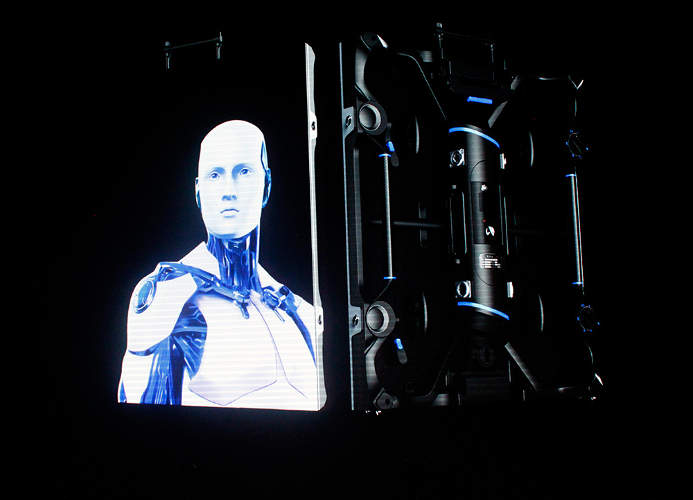 “德彩十年•二次创业” 开创LED显示屏的智简时代