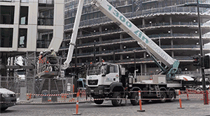 号称南半球最大的楼宇外立面照明 能实时显示天气