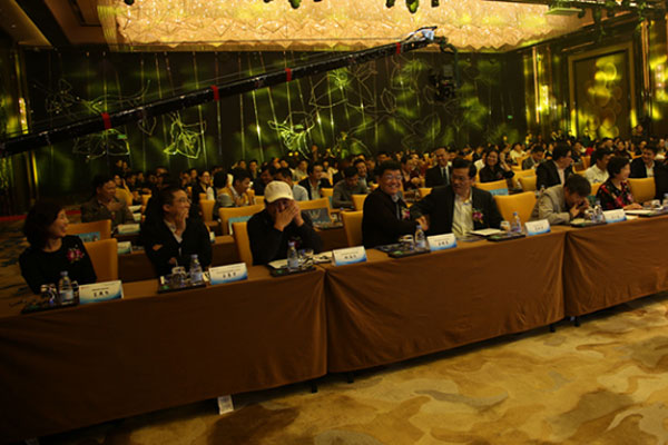 热烈庆祝LED显示屏制造厂家鑫彩晨科技被评选为业内十佳企业 热烈庆祝LED显示屏制造厂家鑫彩晨科技被评选为业内十佳企业