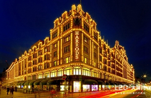 奥拓电子助力打造全新高端零售体验