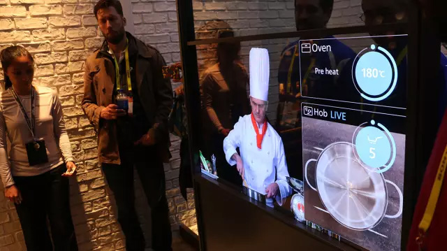 壁纸显示屏、2.57毫米...这些显示科技你必须要知道