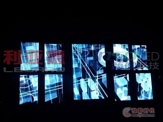 蓝硕打造西安高新区智能机械臂展演系统