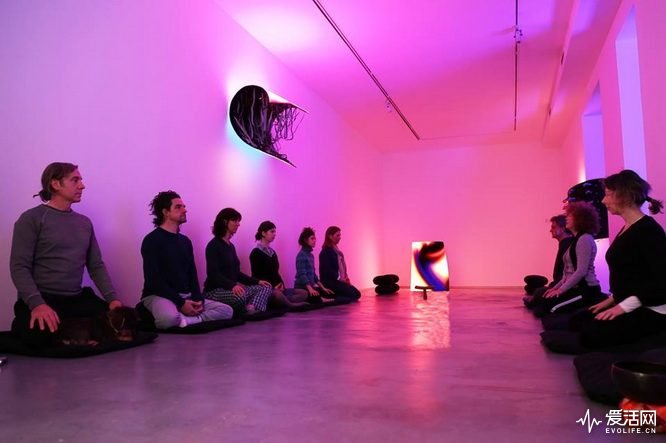 LED屏还能做艺术雕塑？效果太魔幻！