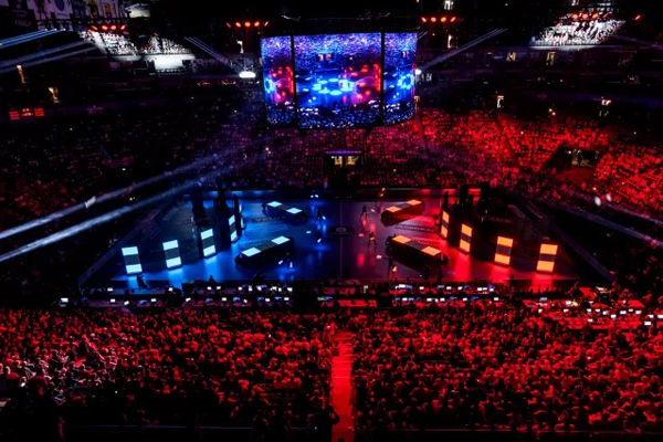 太震撼了!一个人一块LED屏 舞台表演还能这样玩! 太震撼了!一个人一块LED屏 舞台表演还能这样玩!