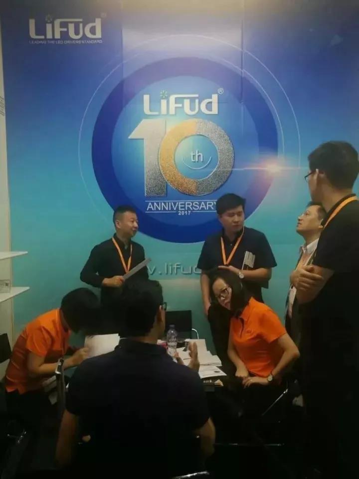 2017香港国际秋季灯饰展究竟透露了什么讯号? 2017香港国际秋季灯饰展究竟透露了什么讯号?