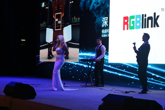 视诚科技“深蓝之蓝”2017秋季发布会圆满落幕!全新技术升级惊艳亮相! 视诚科技“深蓝之蓝”2017秋季发布会圆满落幕!全新技术升级惊艳亮相!