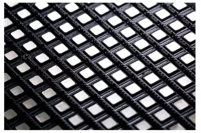 成都空军视频引围观 究竟谁家的LED大屏如此震撼？