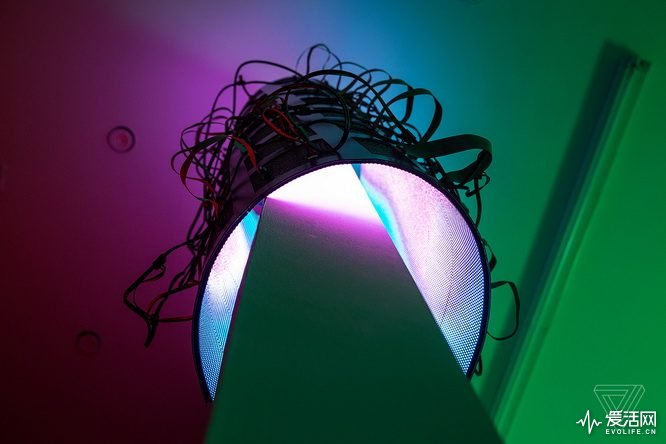 LED屏还能做艺术雕塑？效果太魔幻！