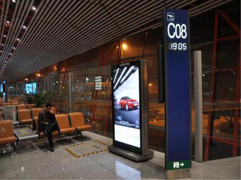 小间距LED显示屏为你呈现一个高清显示的大时代！