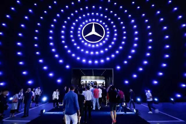 又一波LED舞台效果酷炫至极！简直要亮瞎了！