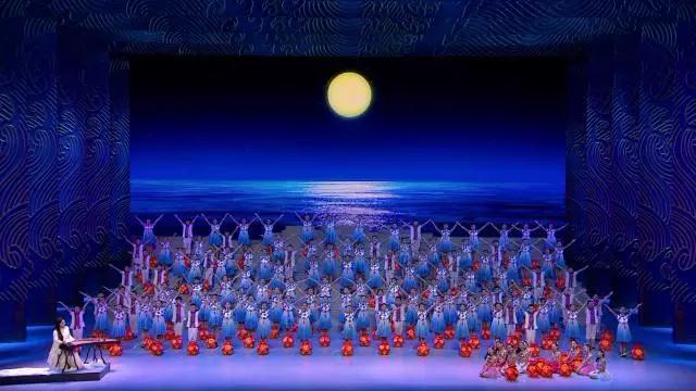 国庆中秋双节齐临 国强家兴九州共贺！让中国骄傲的LED屏你知道多少？