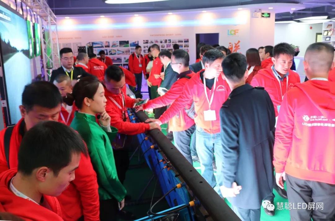 精彩继续！2017年度慧聪LED显示屏行业十佳品牌专场采购团实地走访考察十佳品牌第二天