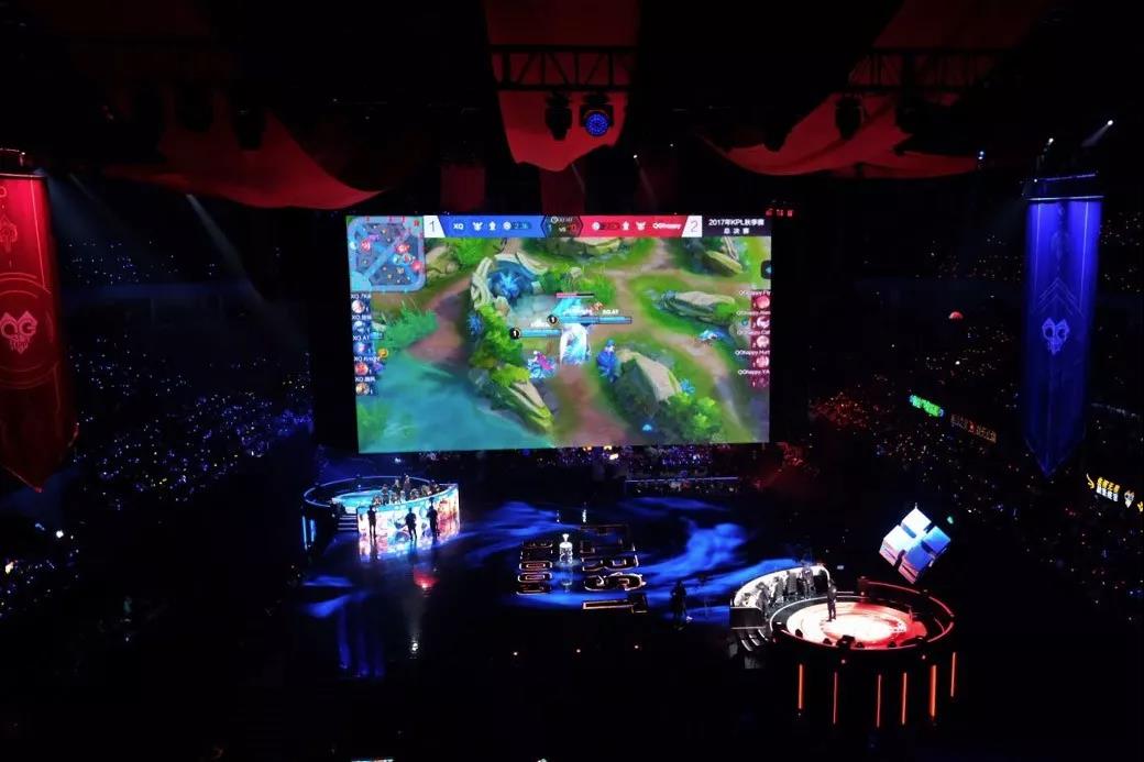 王者荣耀总决赛“杀进”深圳春茧体育馆 LED屏闪耀全场！
