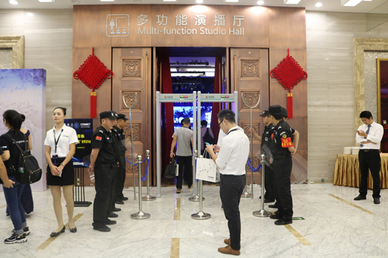 视诚科技“深蓝之蓝”2017秋季发布会圆满落幕!全新技术升级惊艳亮相! 视诚科技“深蓝之蓝”2017秋季发布会圆满落幕!全新技术升级惊艳亮相!