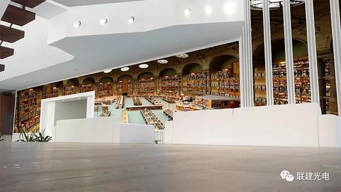 联建V·Me小间距屏点亮雅培中国研发中心