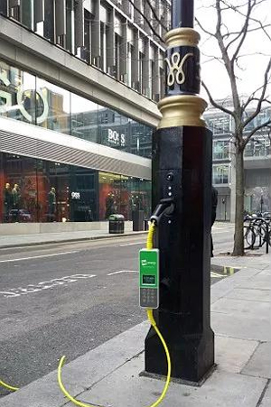 伦敦将50个路灯改造成充电桩 拓宽充电汽车市场 伦敦将50个路灯改造成充电桩 拓宽充电汽车市场