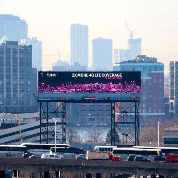 数字广告即将爆发！2017数字户外将占户外广告总收入50%