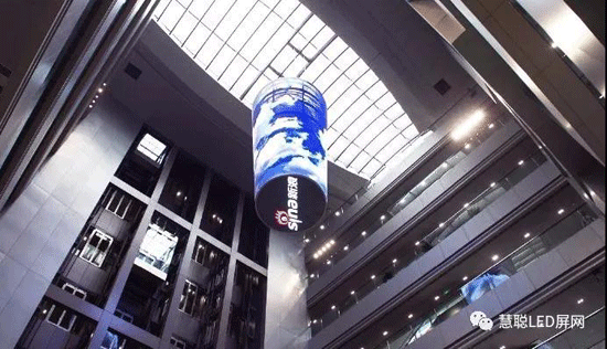 幕布背后的LED透明屏：是万年“配角”还是“主演”在即？