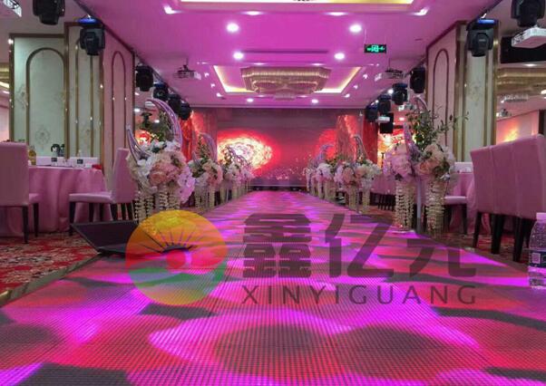 智能感应LED地砖 带给你不一样的红毯秀 智能感应LED地砖 带给你不一样的红毯秀