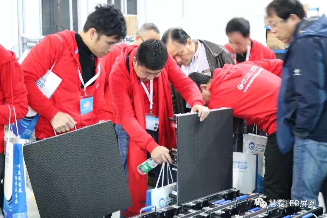精彩继续！2017年度慧聪LED显示屏行业十佳品牌专场采购团实地走访考察十佳品牌第二天