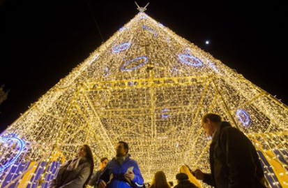 世界各地圣诞彩灯有多美？简直让人想再过一次节！