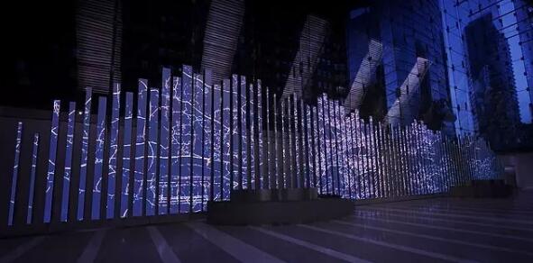 大手笔！芝加哥3000平方英尺LED显示屏打造“活雕塑”！