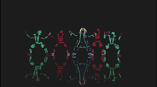 这群牛人把LED穿身上，并且玩出了花！