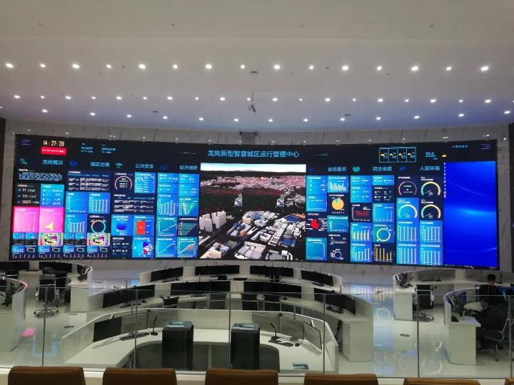 太帅了！世界最清晰的弧形LED屏落户中国深圳！