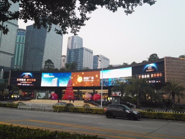 艾比森A1699的不老容颜 让深圳皇庭广场异常闪耀！