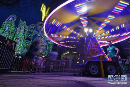 世界各地圣诞彩灯有多美？简直让人想再过一次节！