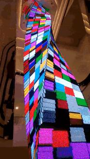 逆天!30米高的LED螺旋屏酷炫炸天!客户起初却只想挡柱子…… 逆天!30米高的LED螺旋屏酷炫炸天!客户起初却只想挡柱子……