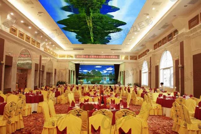 最浪漫的婚礼现场怎么布置？这些装了LED屏的酒店简直要上天！