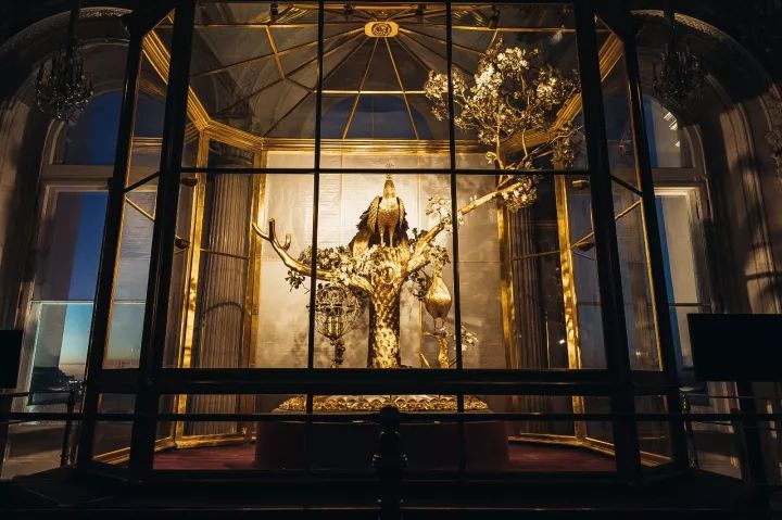 光的艺术：科锐照亮俄罗斯冬宫孔雀钟