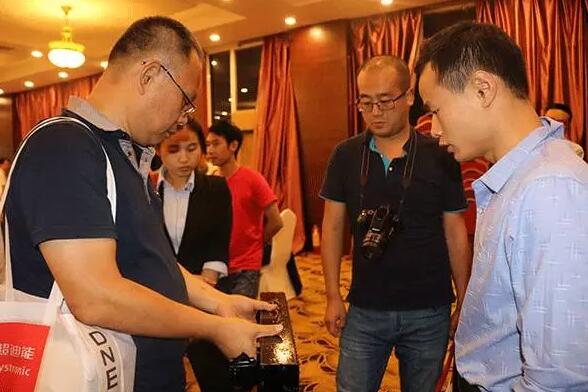 视凯威上海格栅屏发布会成功举办！