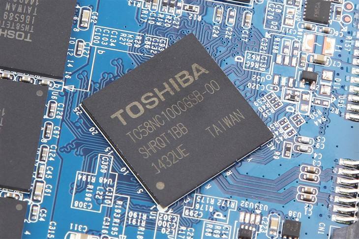 东芝芯片竞购战白热化：苹果、富士康都得抱团！竞价愈百亿美元