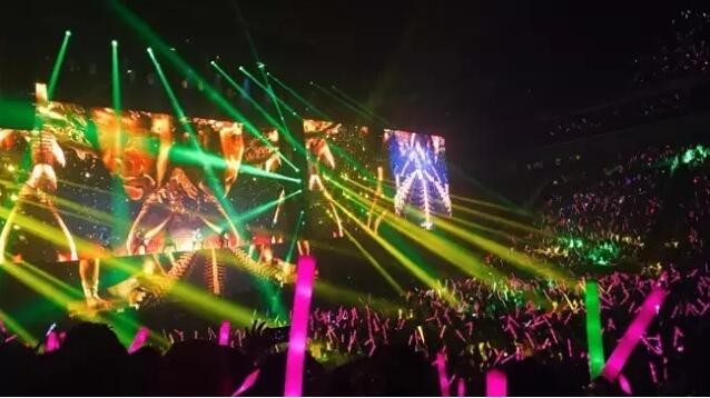 LED透明屏技术解析:凭什么侧发光疯狂碾压正发光? LED透明屏技术解析:凭什么侧发光疯狂碾压正发光?