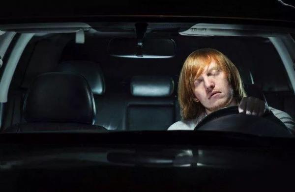 一文告诉你答案！LED车灯是冬季夜间行车的更好选择？