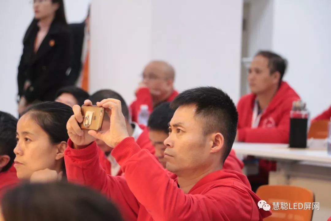 110人采购团空降深圳！2017年度慧聪LED显示屏行业十佳品牌推荐会及十佳品牌实地走访活动火热开启！