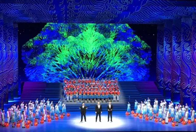 厉害了我的屏!舞台绝美盛宴应接不暇 赶紧来围观! 厉害了我的屏!舞台绝美盛宴应接不暇 赶紧来围观!