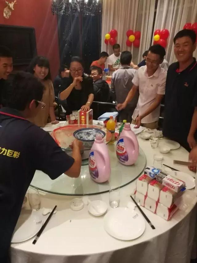 欢乐中秋 感恩礼遇——强力巨彩中秋博饼大会共狂欢 欢乐中秋 感恩礼遇——强力巨彩中秋博饼大会共狂欢