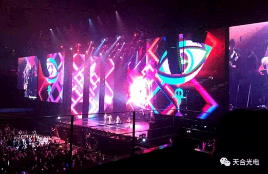 天合光电透明屏助力张惠妹演唱会 引燃“乌托邦” 天合光电透明屏助力张惠妹演唱会 引燃“乌托邦”