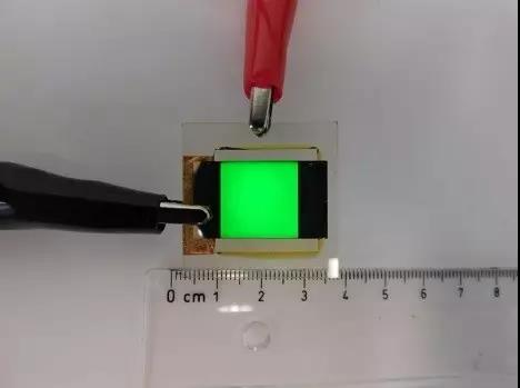 不止红蓝光！超纯绿光LED诞生 超高清屏或有望突破