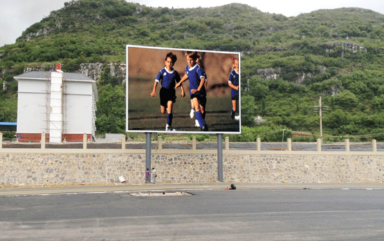 扬名海外|强力巨彩320㎡大屏落户印度最大体育场！